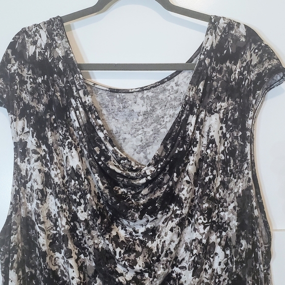 Lane Bryant (Lot Of 2) Sleeveless Tunic Tops Draped Neck Size 26/28 Black Pink - Picture 3 of 16